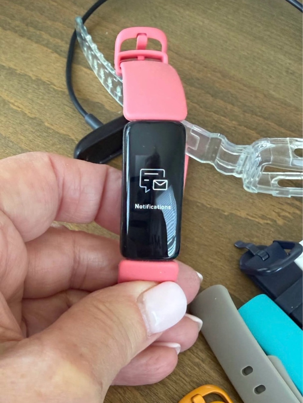 Ladies FitBit with 12 Straps Excellent Condition!